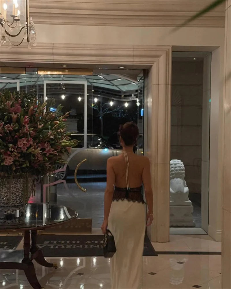 Elegant backless lace maxi dress